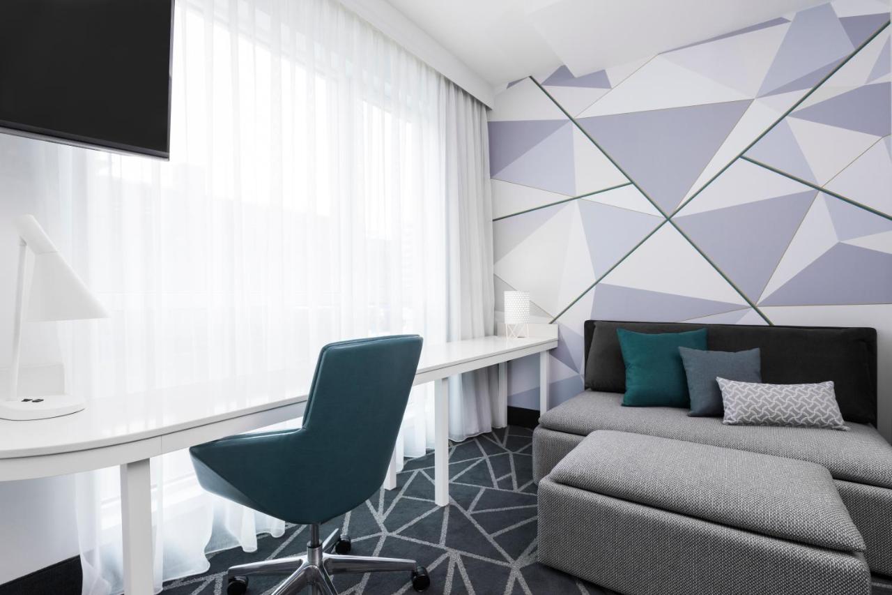 Warwick Le Crystal - Montréal photo