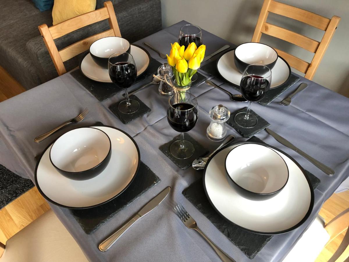 Ashleigh two bed apartment in the heart of watford photo