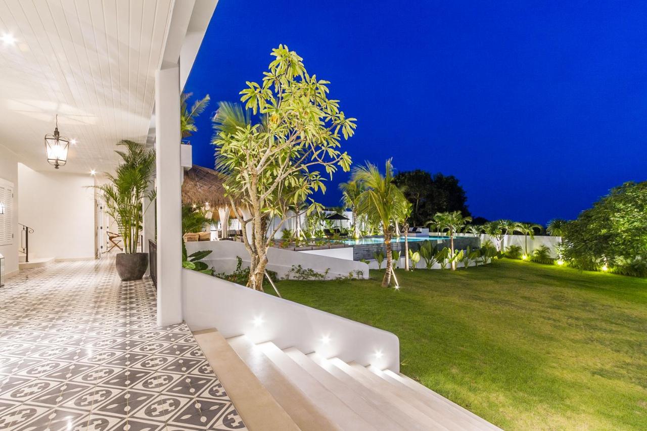 Villa Kusuma - Luxury Sea View 5 Bedroom Villa Close to Savaya photo 15