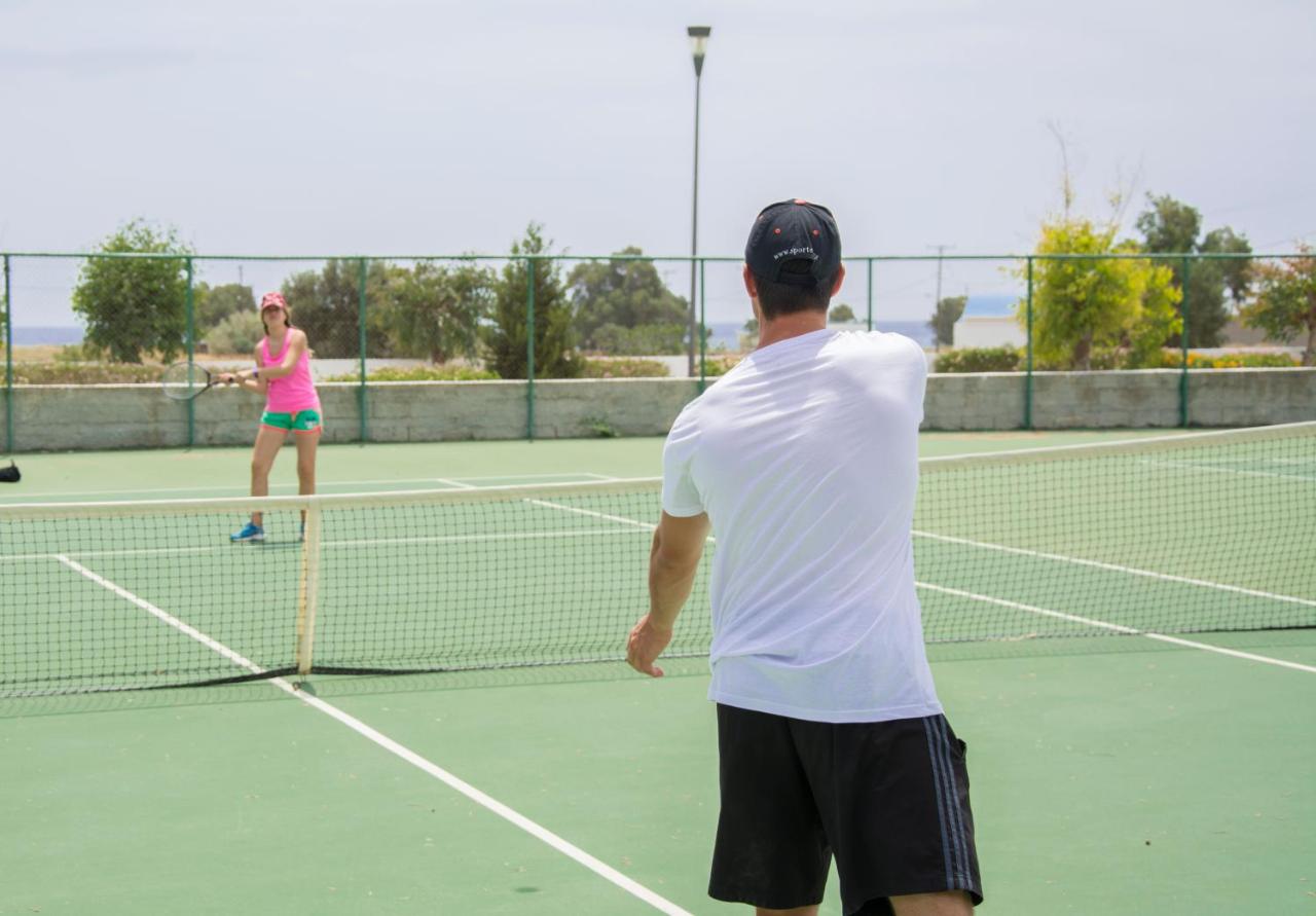 Tennis court: Sovereign Beach Hotel