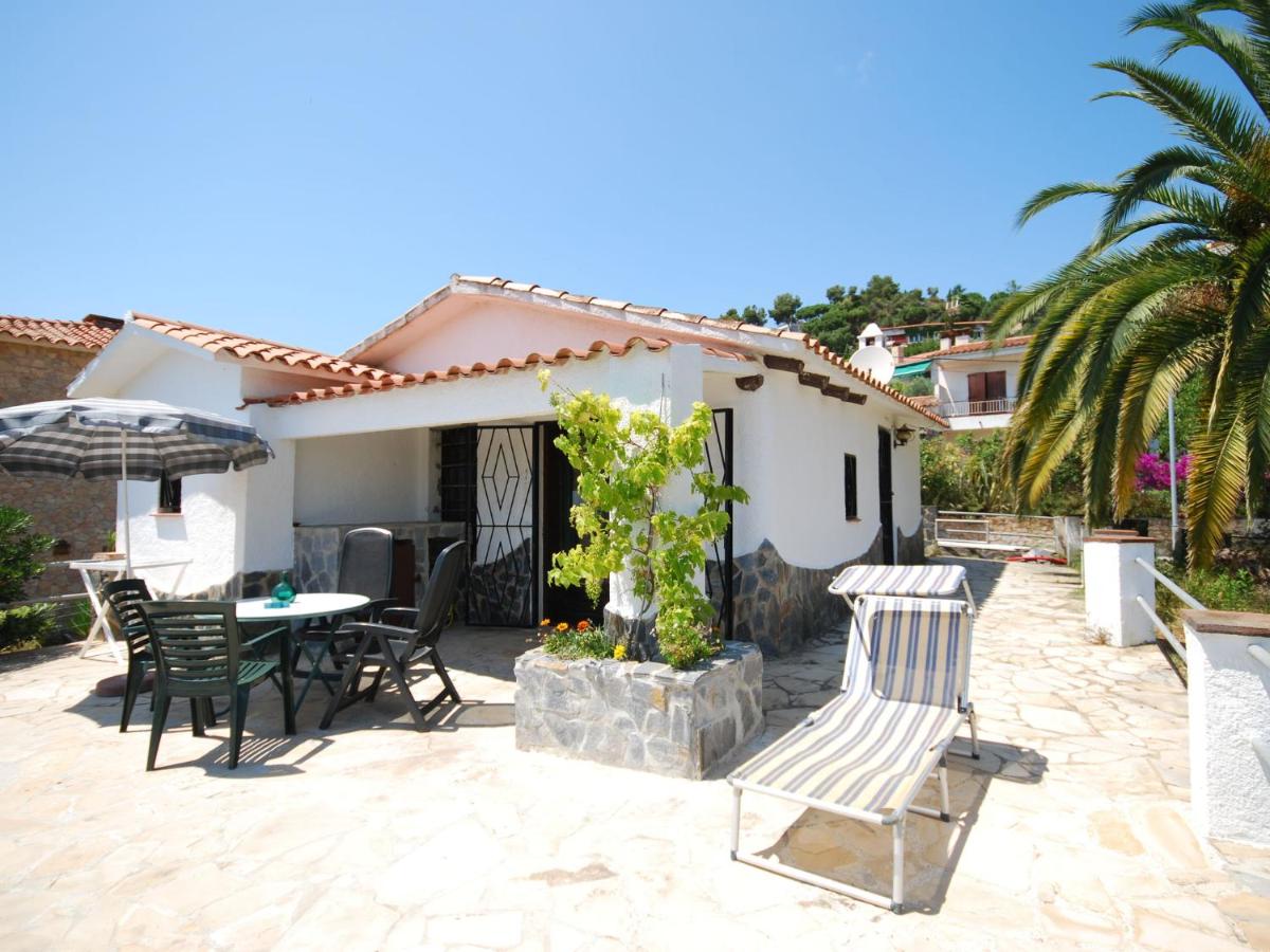 A Picturesque Wine House now refurbished into home in Lloret ...