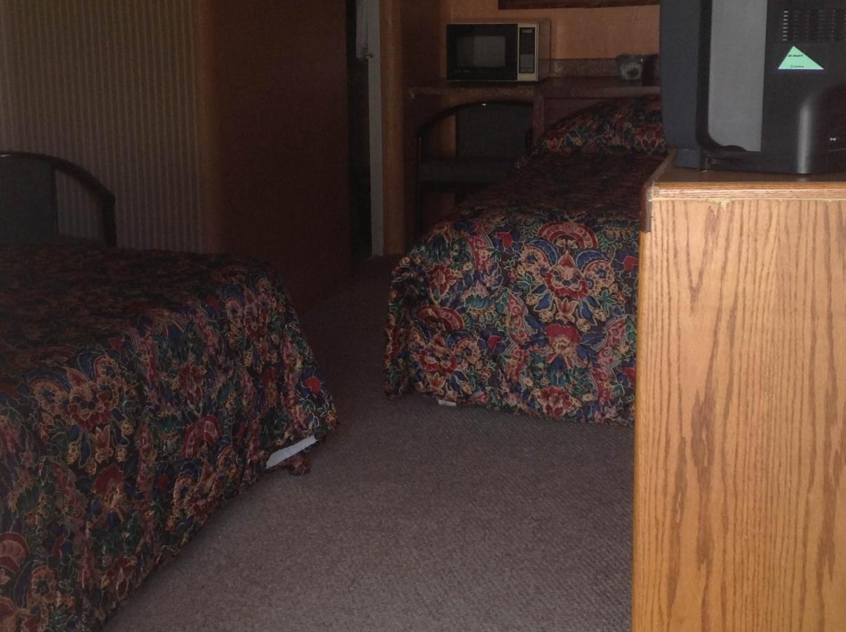 Chemult Motel — photo 14