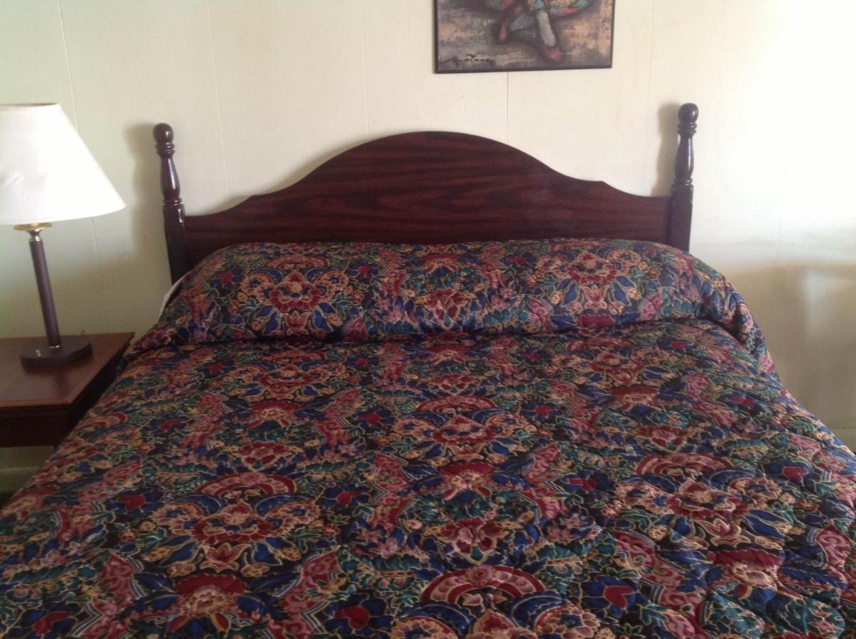 Chemult Motel — photo 19