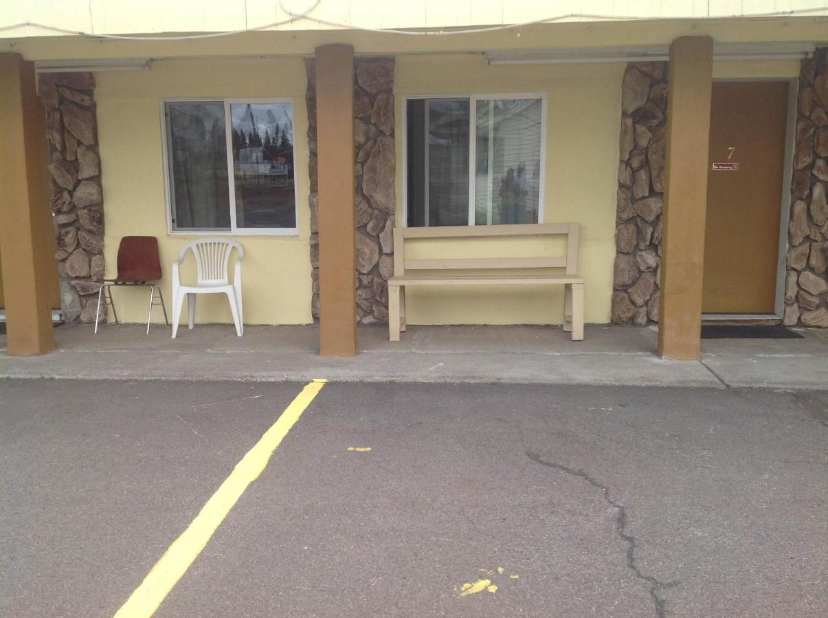 Chemult Motel — photo 21