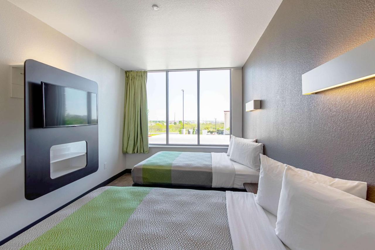 Motel 6 Austin Airport - 2