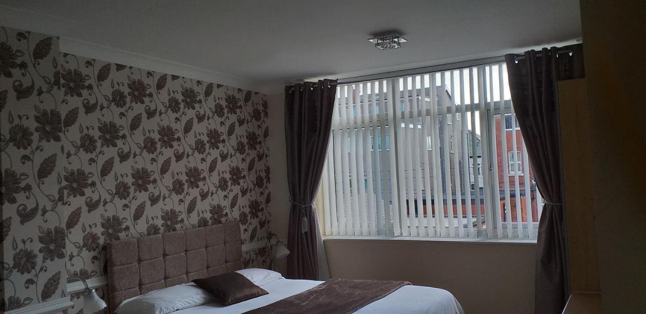 Surrey House Hotel - Laterooms