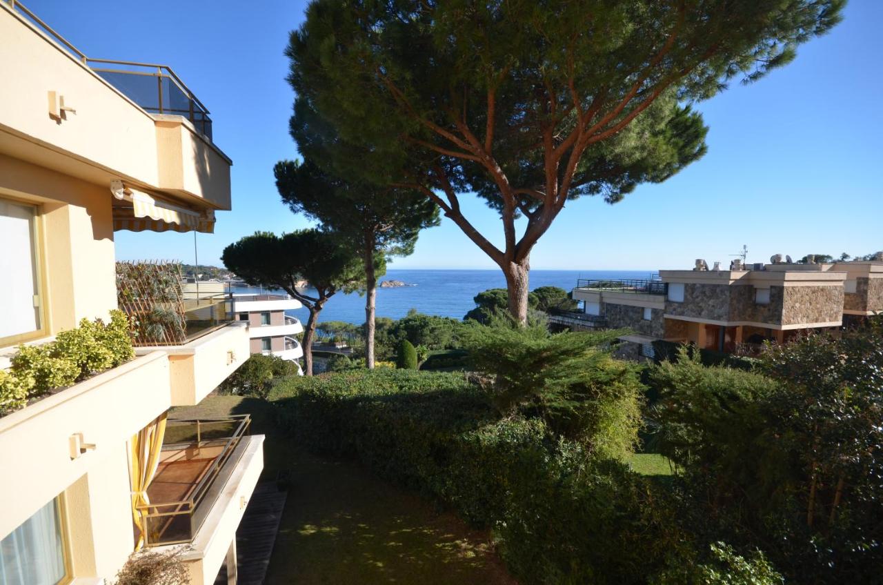 2924 APARTAMENTO EN SAGARÓ URB. LES BRISES, VISTAS AL MAR ...