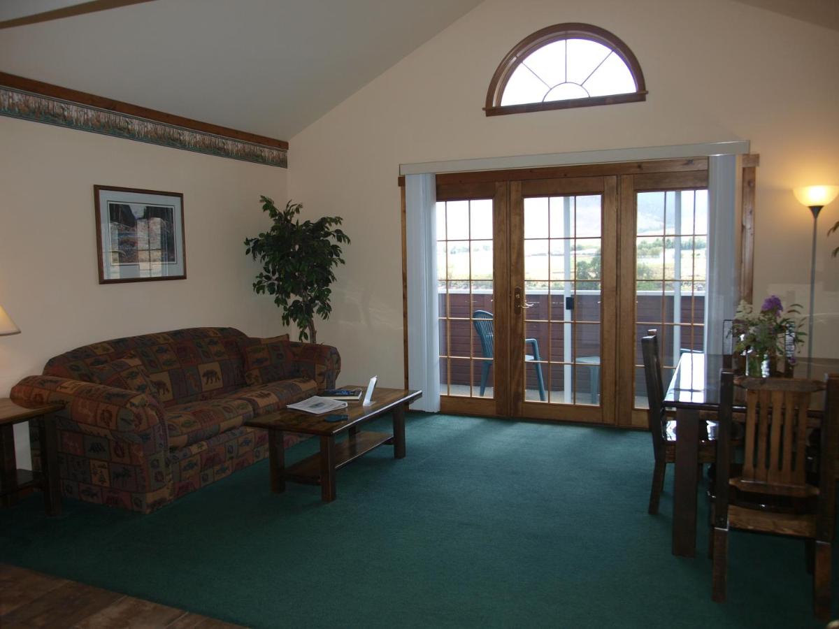 Yellowstone Basin Inn — photo 21