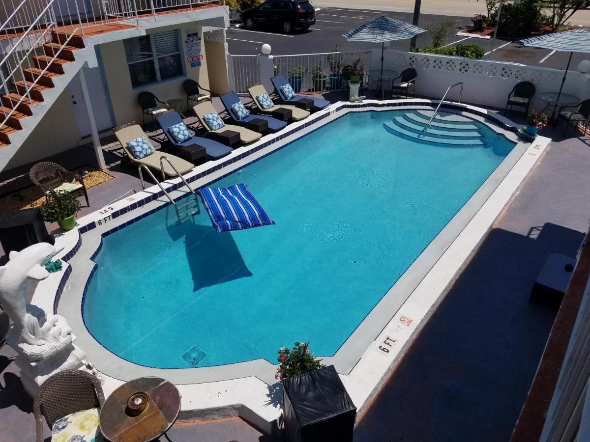 Heated swimming pool: Ashley Brooke Beach Resort