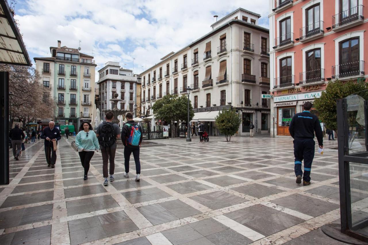 Apartamento Reina Isabel, Granada, Spain - Booking.com