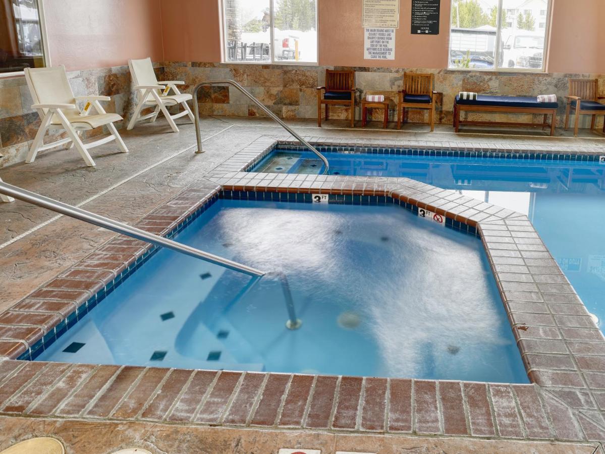 Yellowstone Park Hotel — photo 15