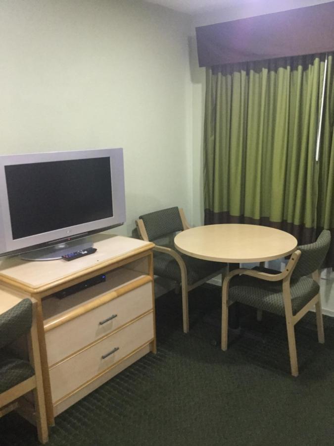Budget Inn — photo 13