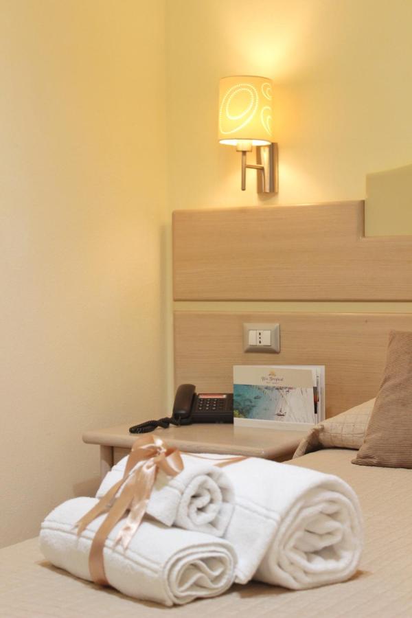 Blu Tropical Resort photo