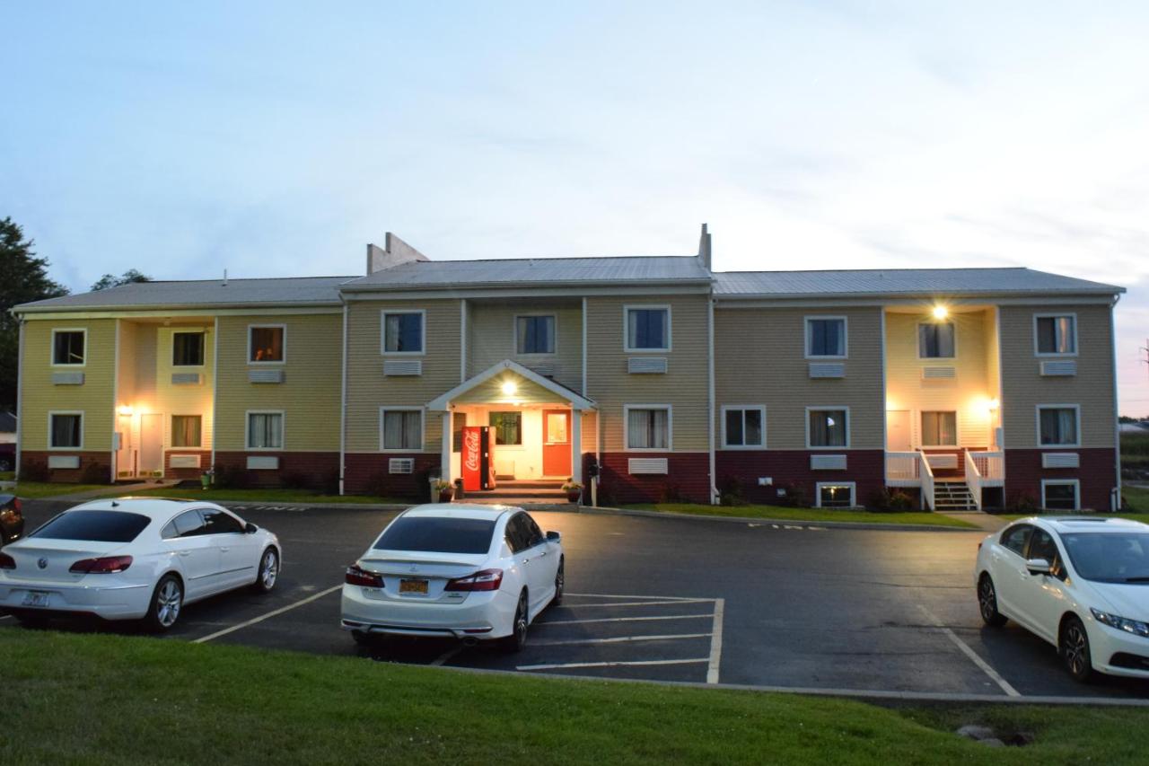 Budget Inn Ontario — photo 12