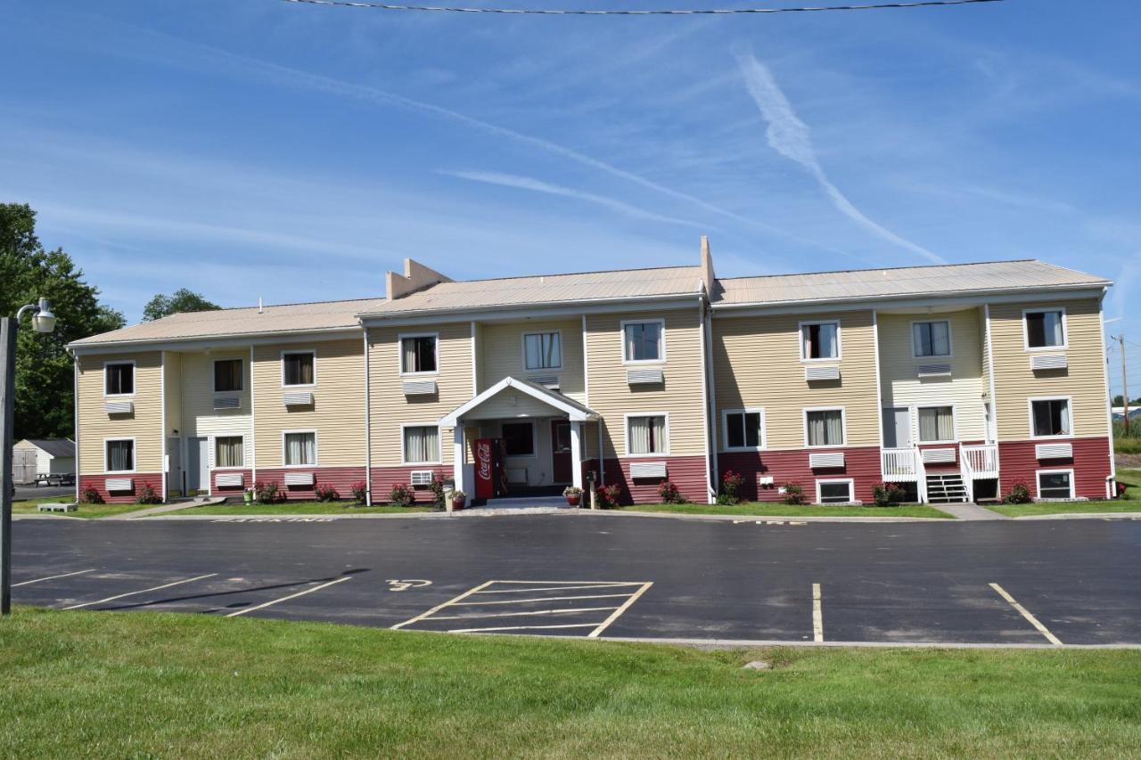 Budget Inn Ontario — photo 21