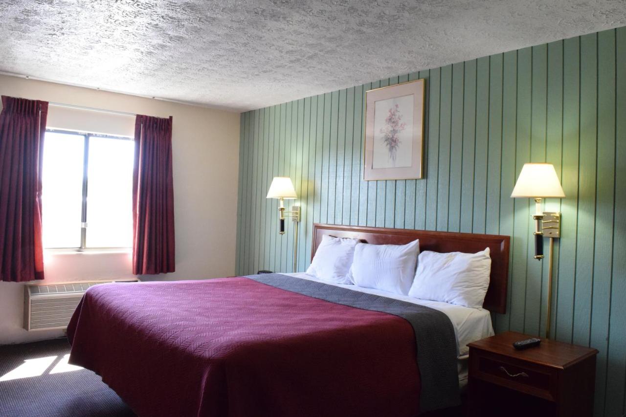 Budget Inn Ontario — photo 11