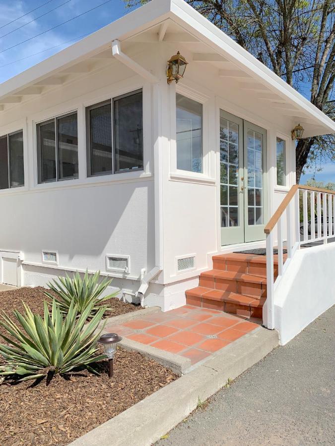 Carlin's Cottage Court — photo 9
