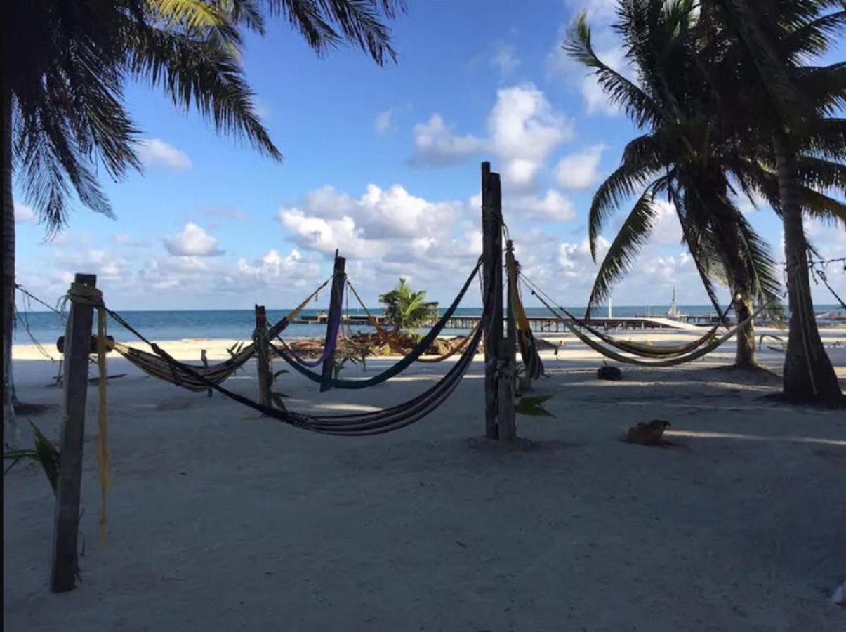 Beach: Caye Caulker Beach Hotel