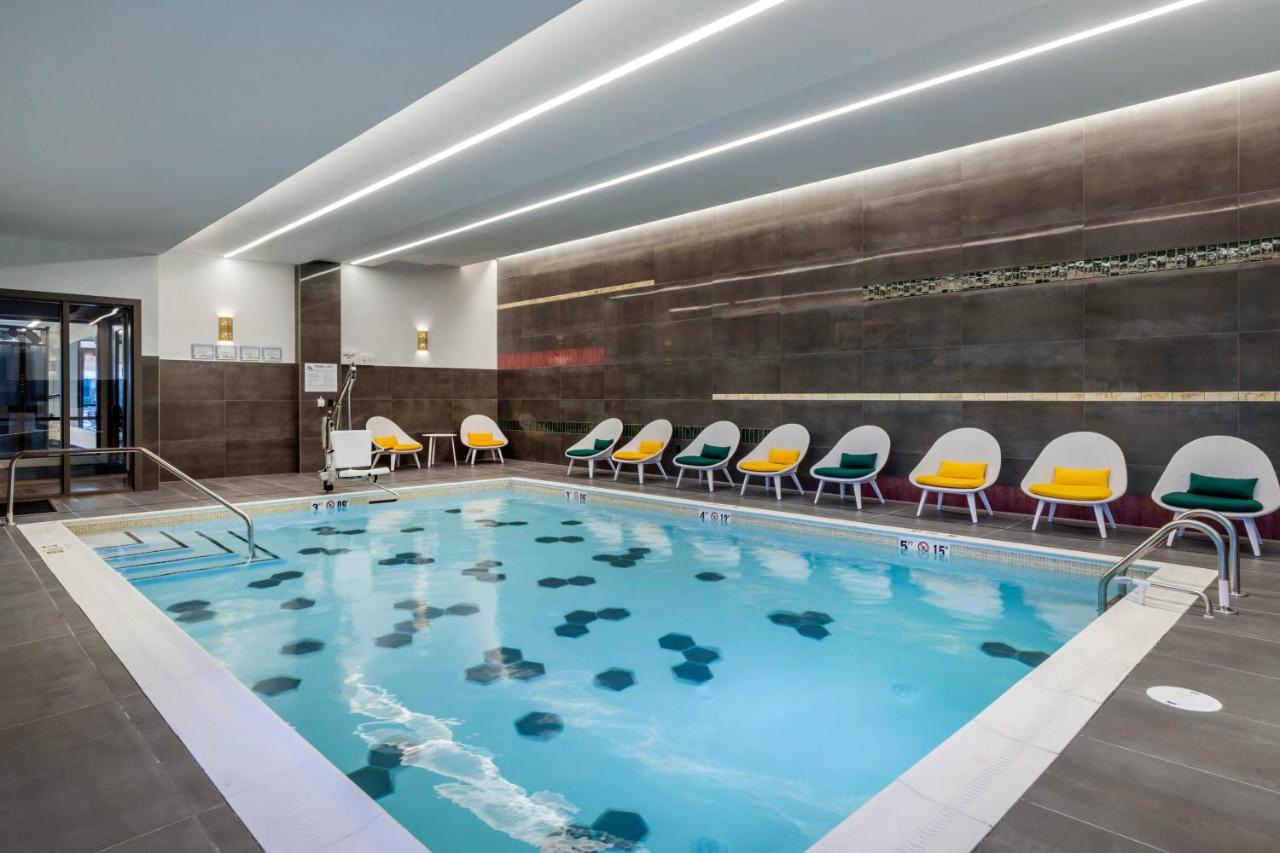 Heated swimming pool: Cambria Hotel - Arundel Mills BWI Airport