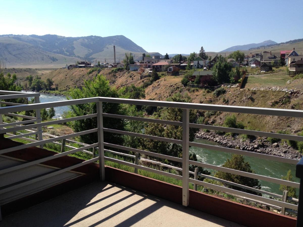 Absaroka Lodge — photo 13