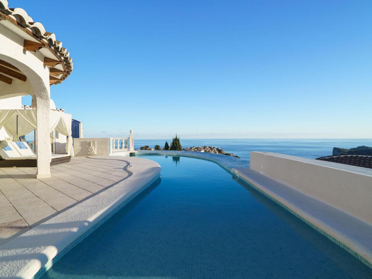 Villa Villa Kalmias, Cumbre del Sol – Updated 2022 Prices