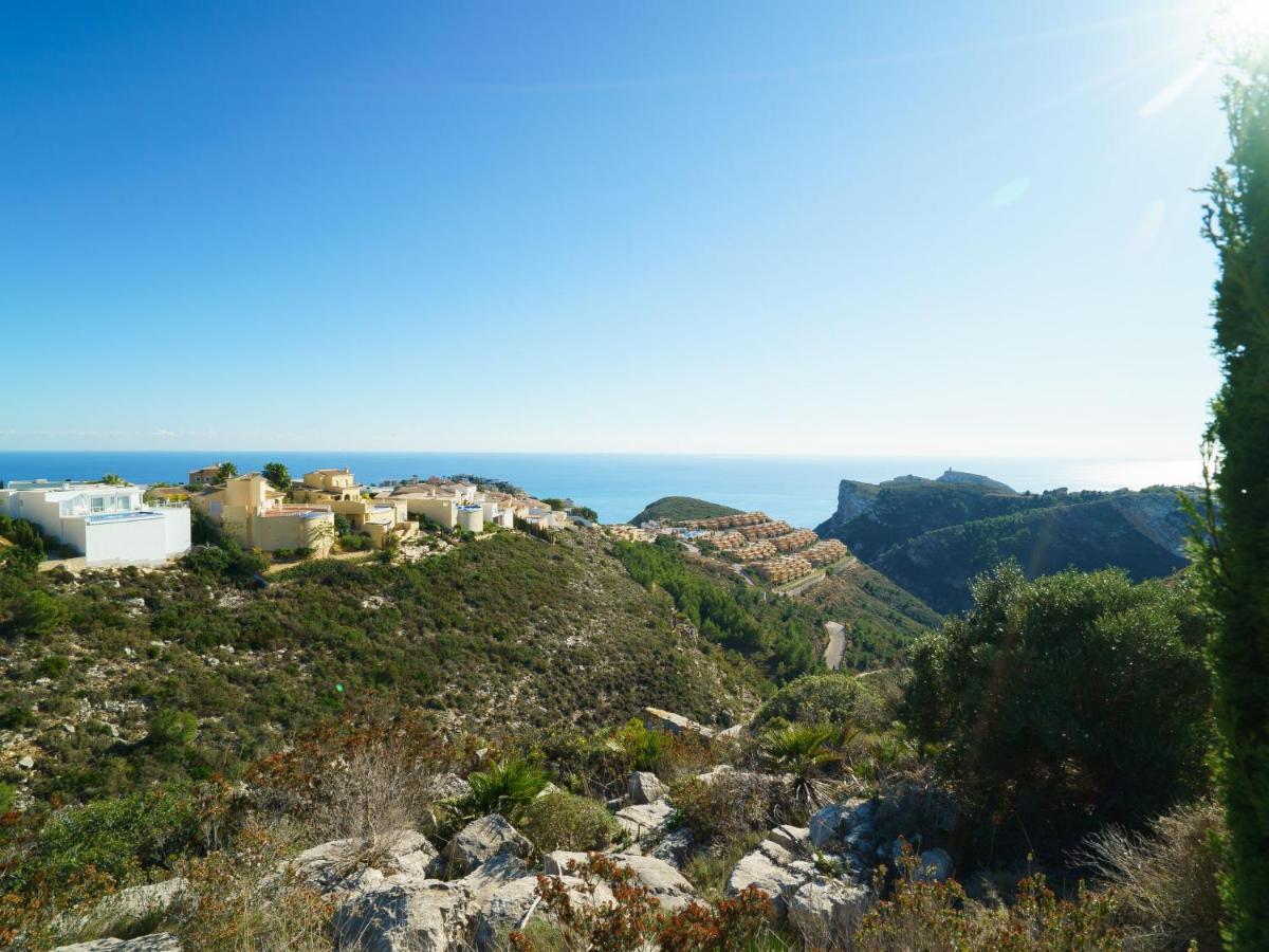 Villa Villa Kalmias, Cumbre del Sol – Updated 2022 Prices