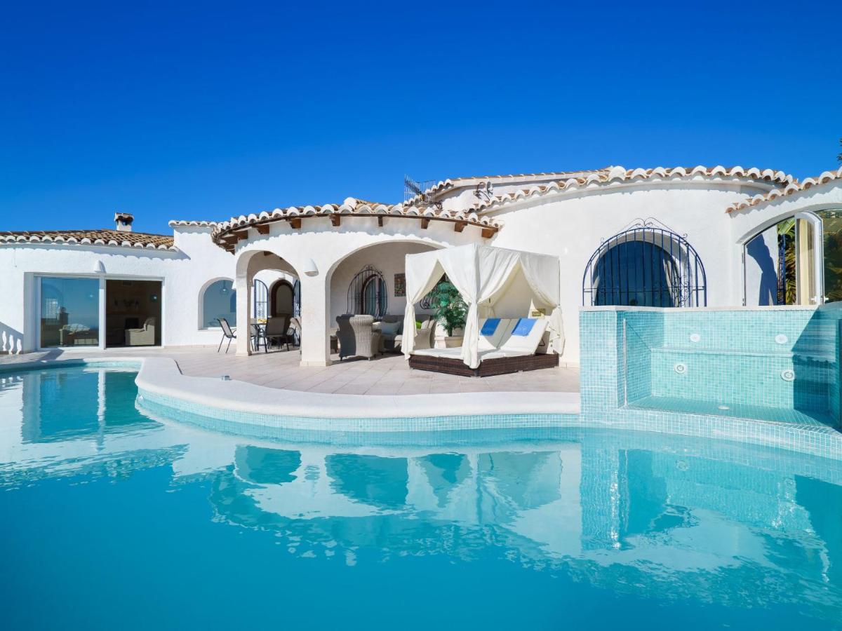 Villa Villa Kalmias, Cumbre del Sol – Updated 2022 Prices
