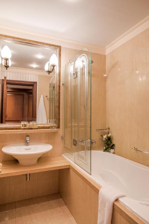 Crystal Palace Boutique Hotel photo