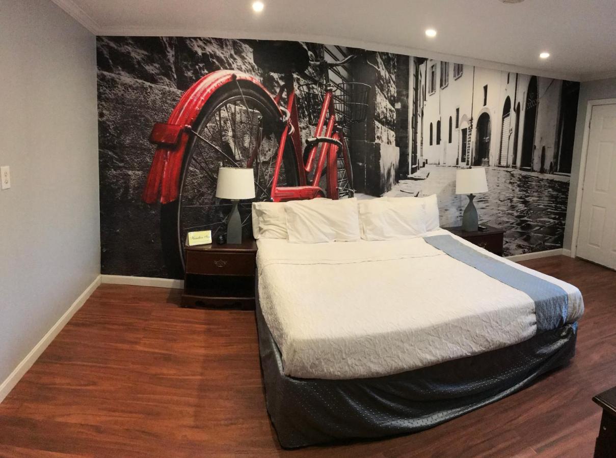 Hamilton Inn — photo 17