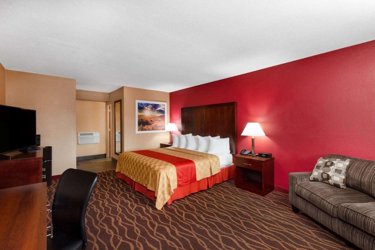 Roseburg Value Inn — photo 2