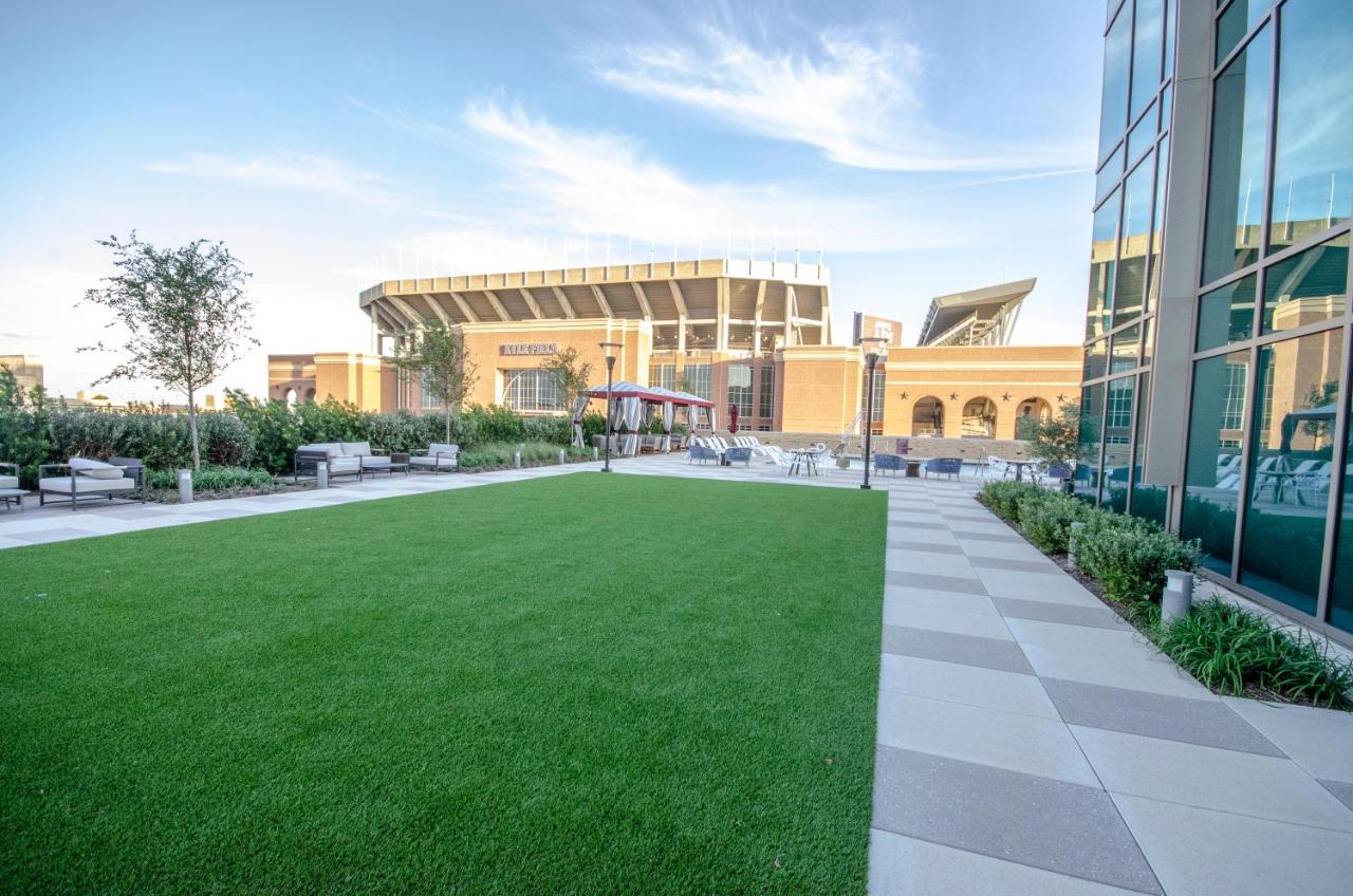 Texas A&M Hotel and Conference Center — photo 21