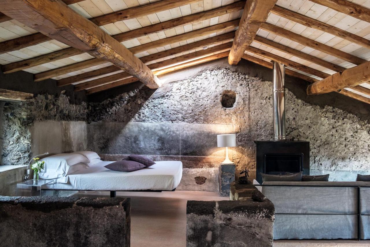 Monaci delle Terre Nere photo