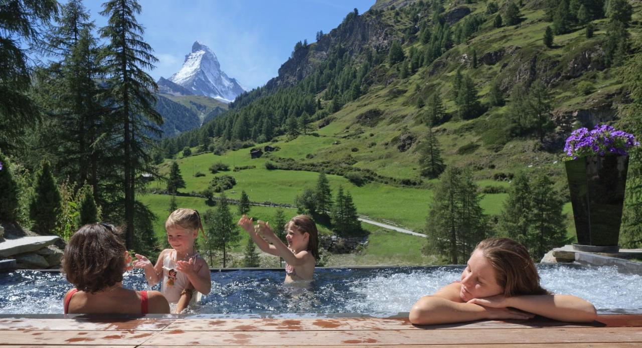 Suitenhotel Zurbriggen photo