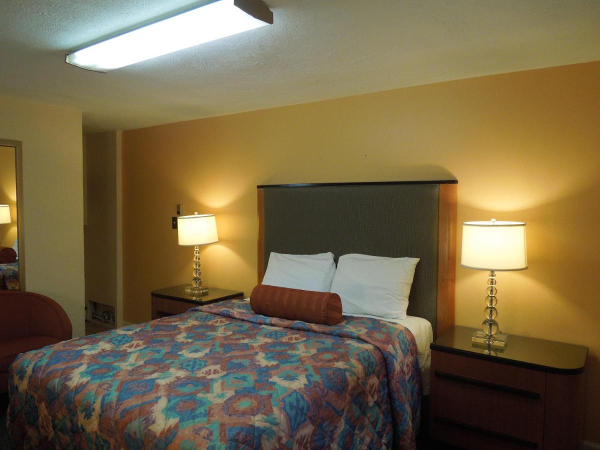 Sentinel Motel — photo 23