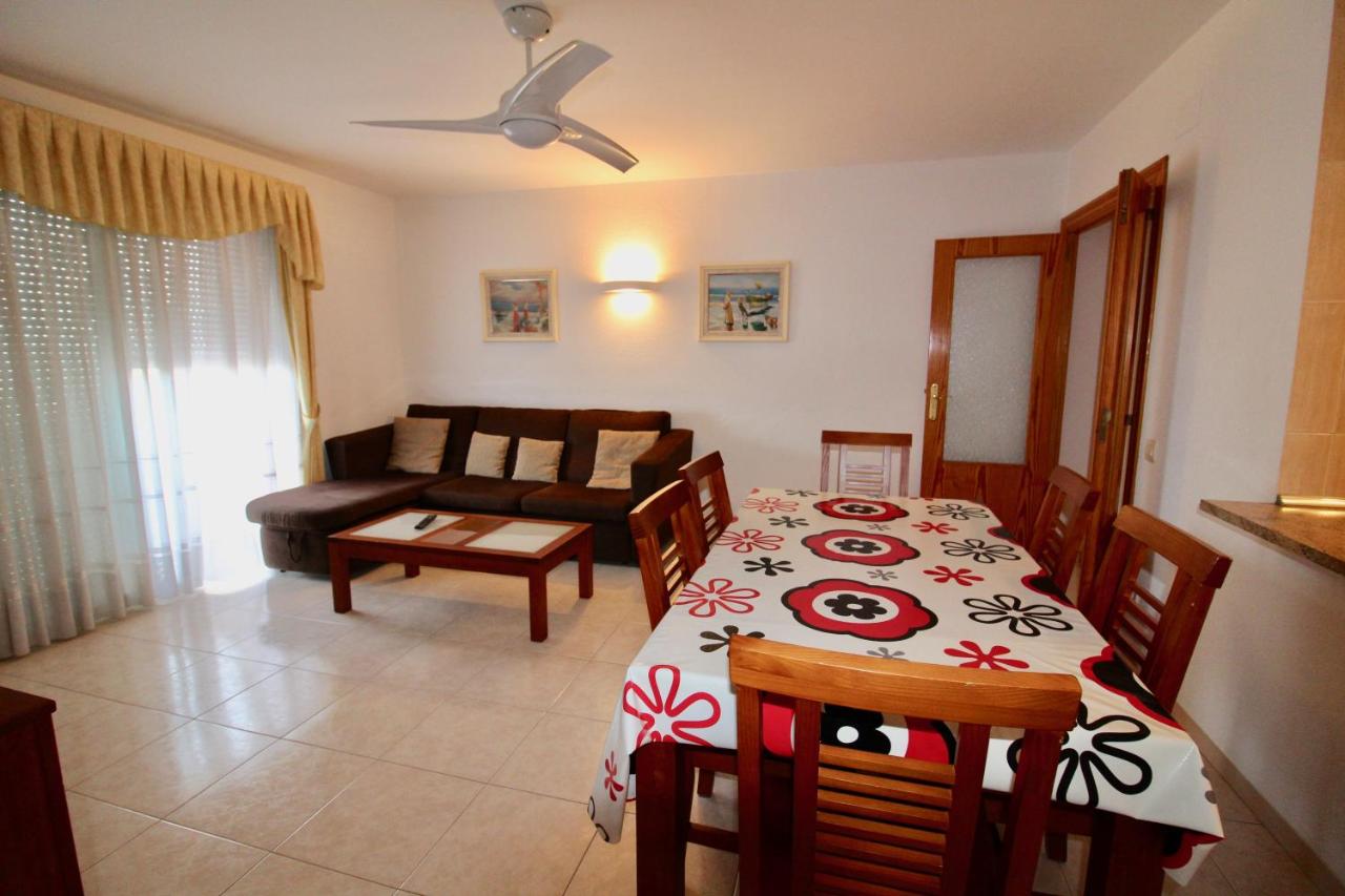 Carrer Amadeu Vives 69, La Pineda – Updated 2022 Prices
