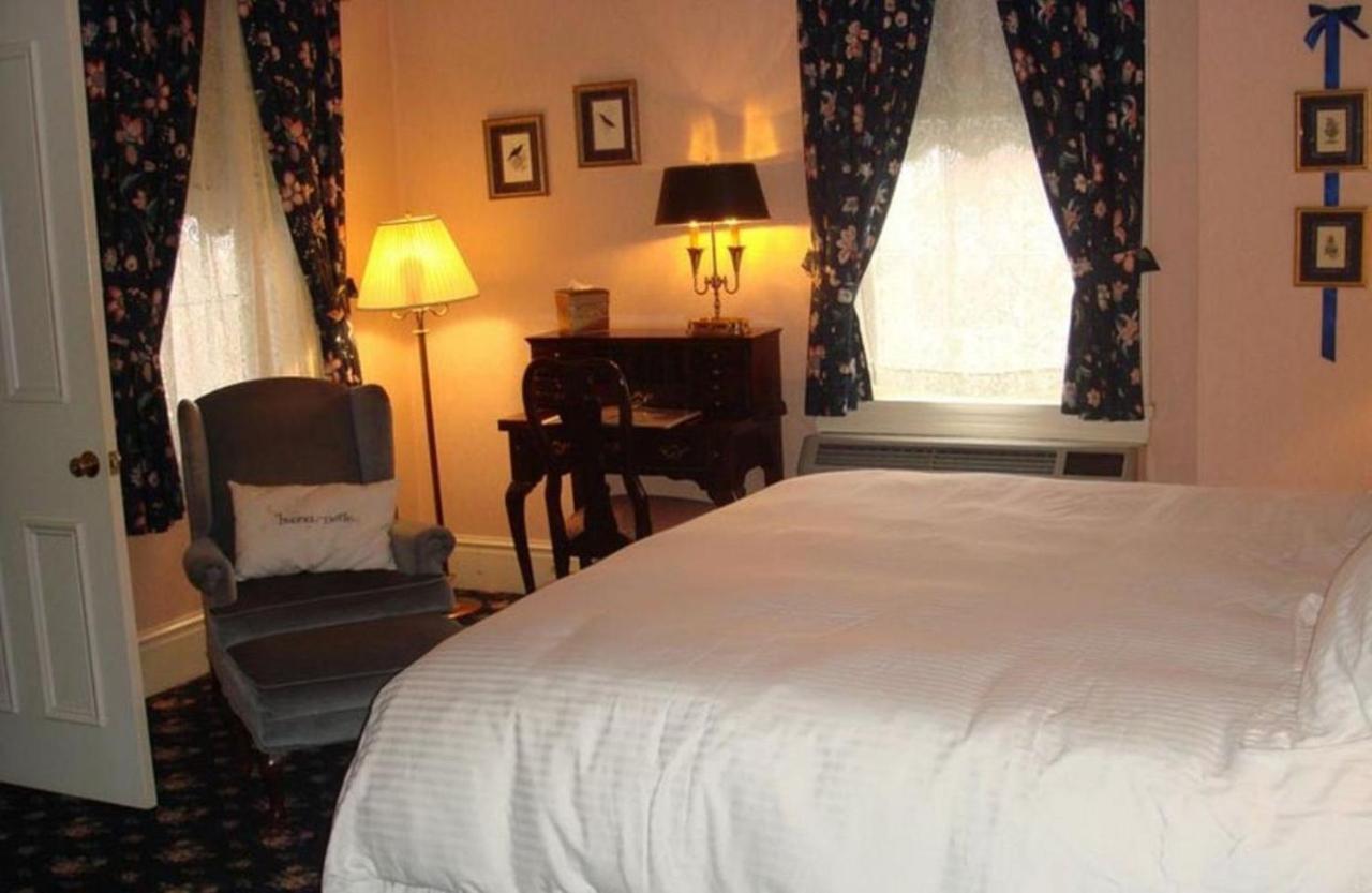 Bird-in-Hand Village Inn & Suites — photo 16
