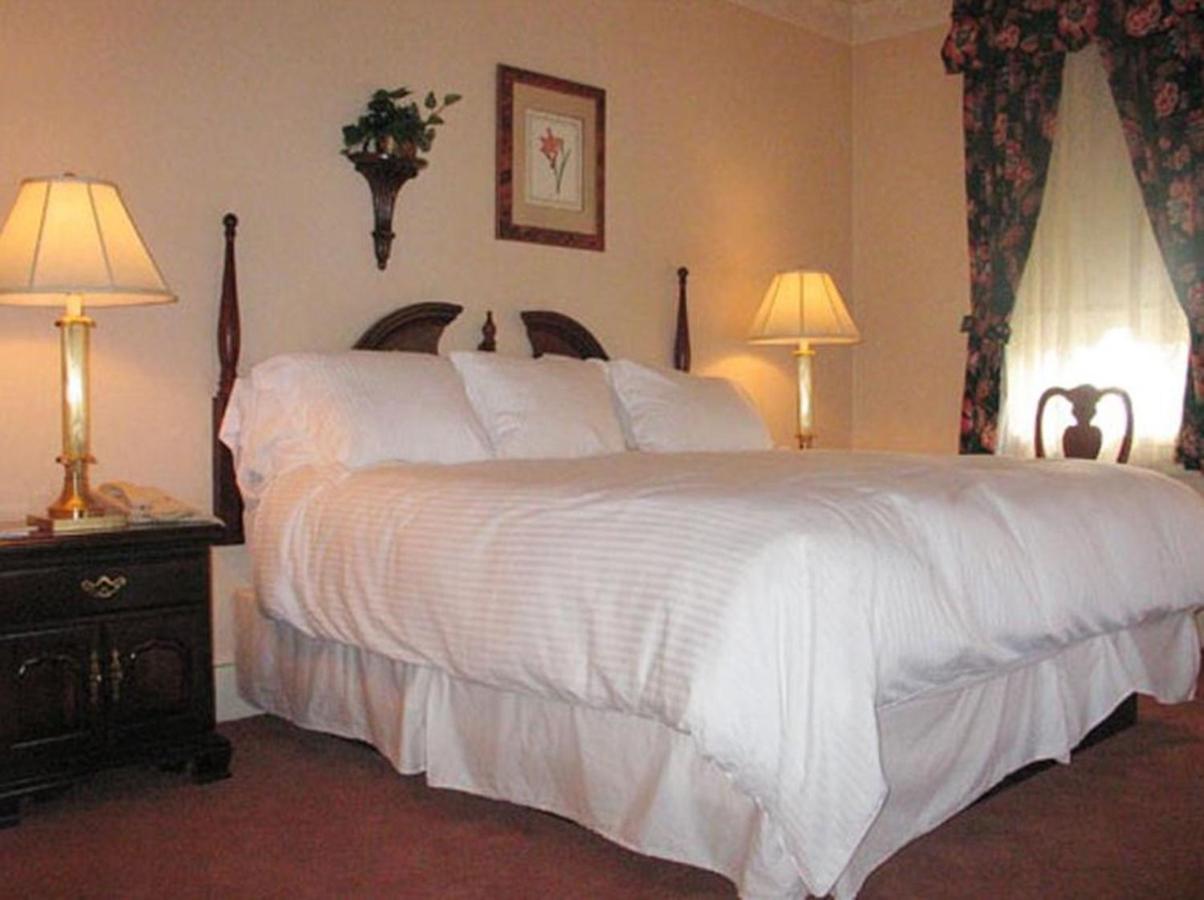 Bird-in-Hand Village Inn & Suites — photo 18