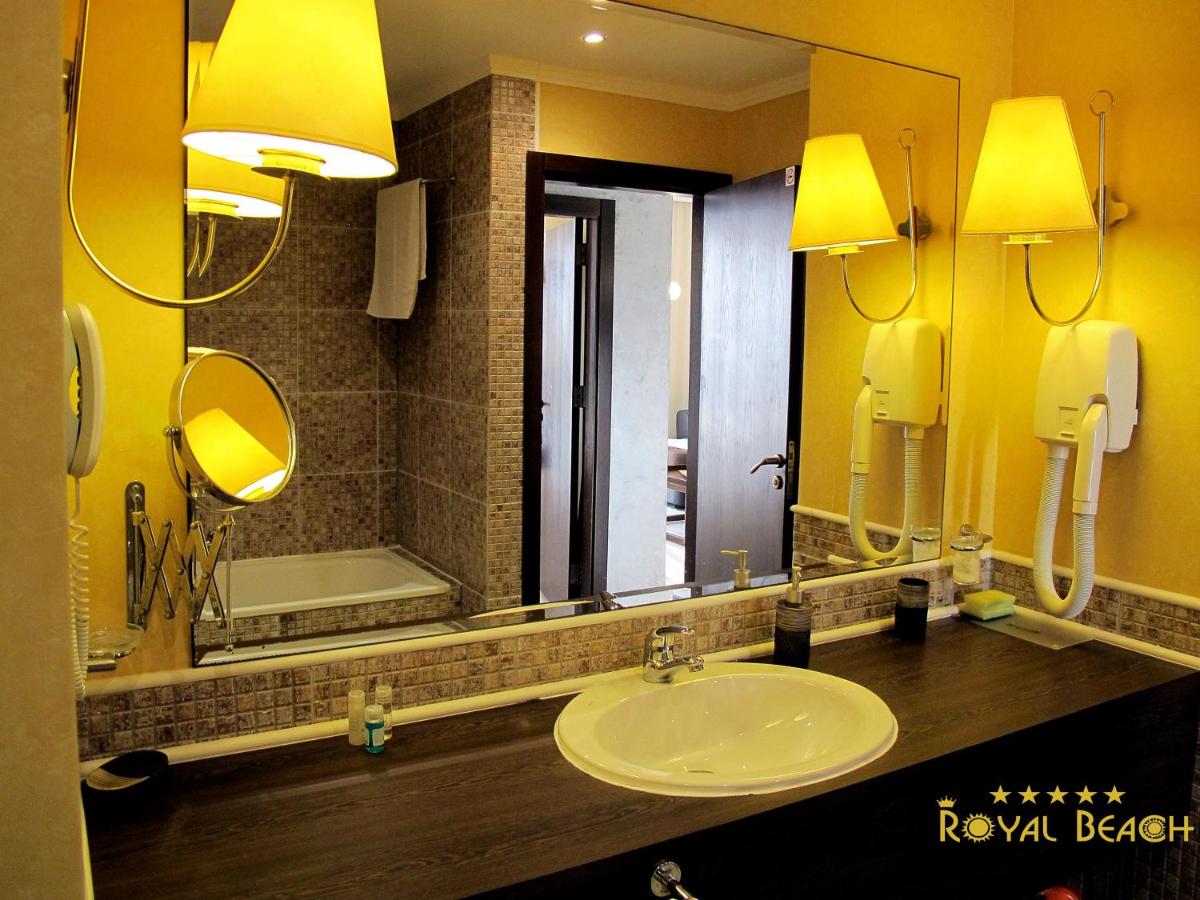 ROYAL BEACH HOTEL apartment photo