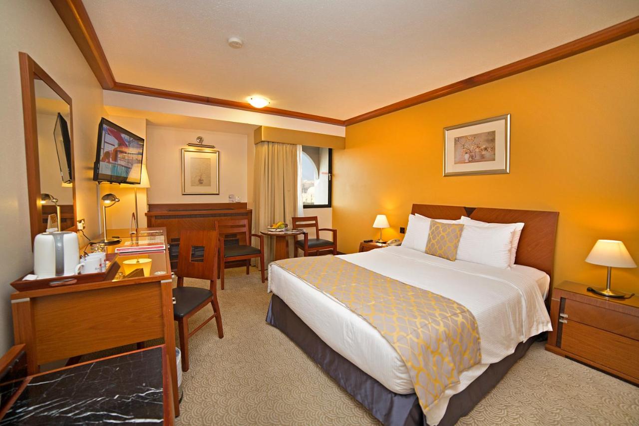 Ramada by Wyndham Bahrain photo