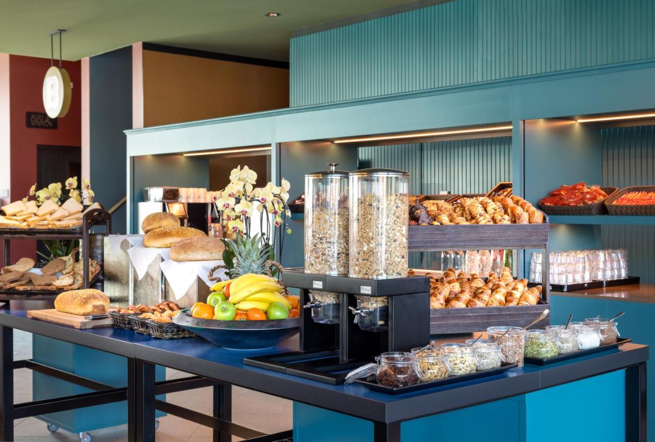 Eten bij of ergens in de buurt van het hotel 