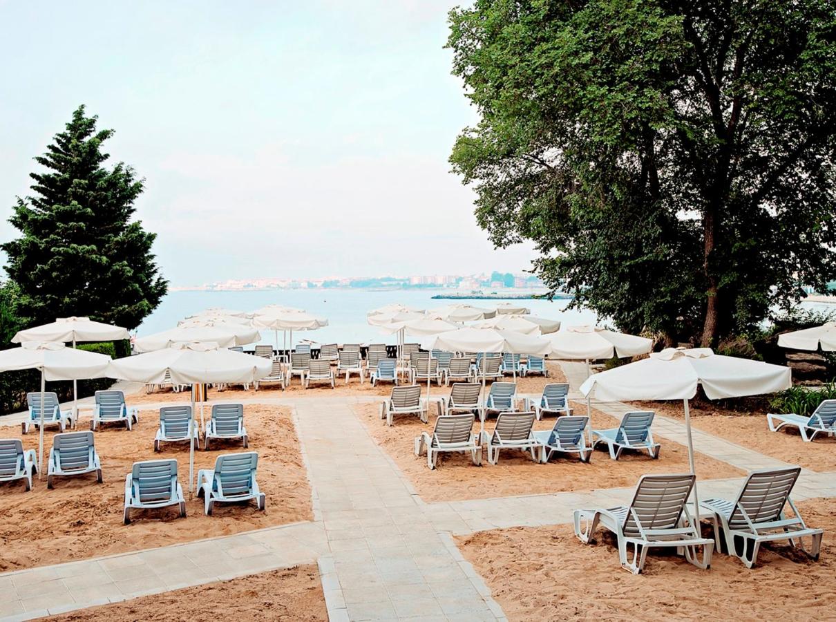 Beach: Sol Nessebar Palace All Inclusive