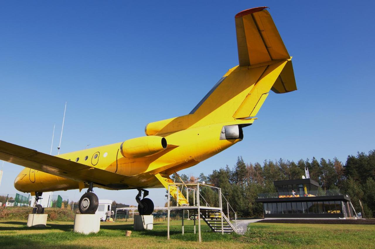 Фото Yellow Plane