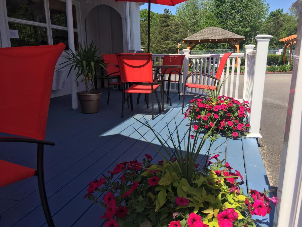 Aquastar Inn — photo 18