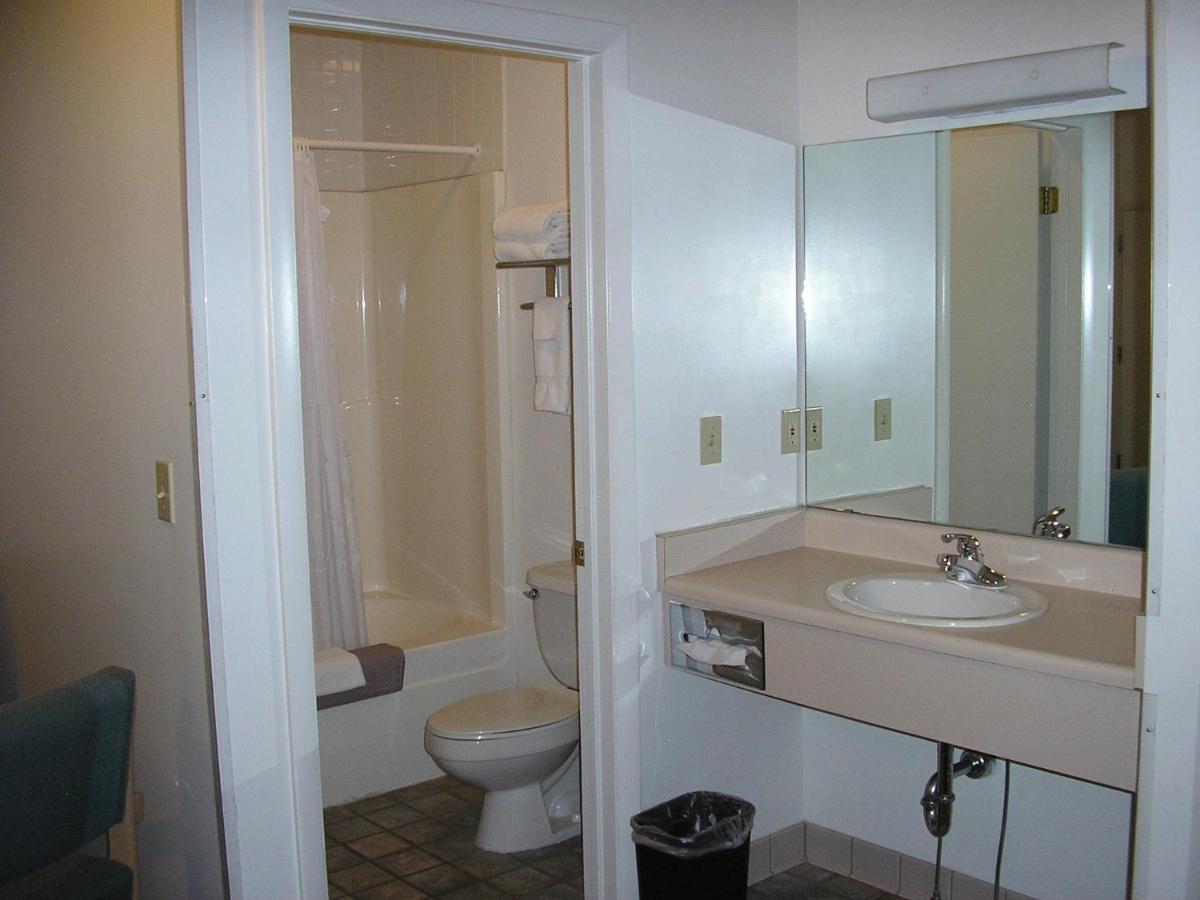 Mecca Motel — photo 24