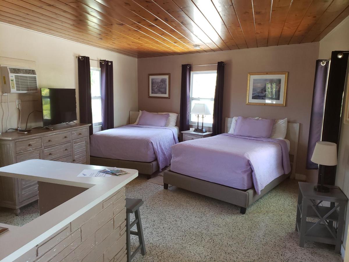 Siesta Motel — photo 16