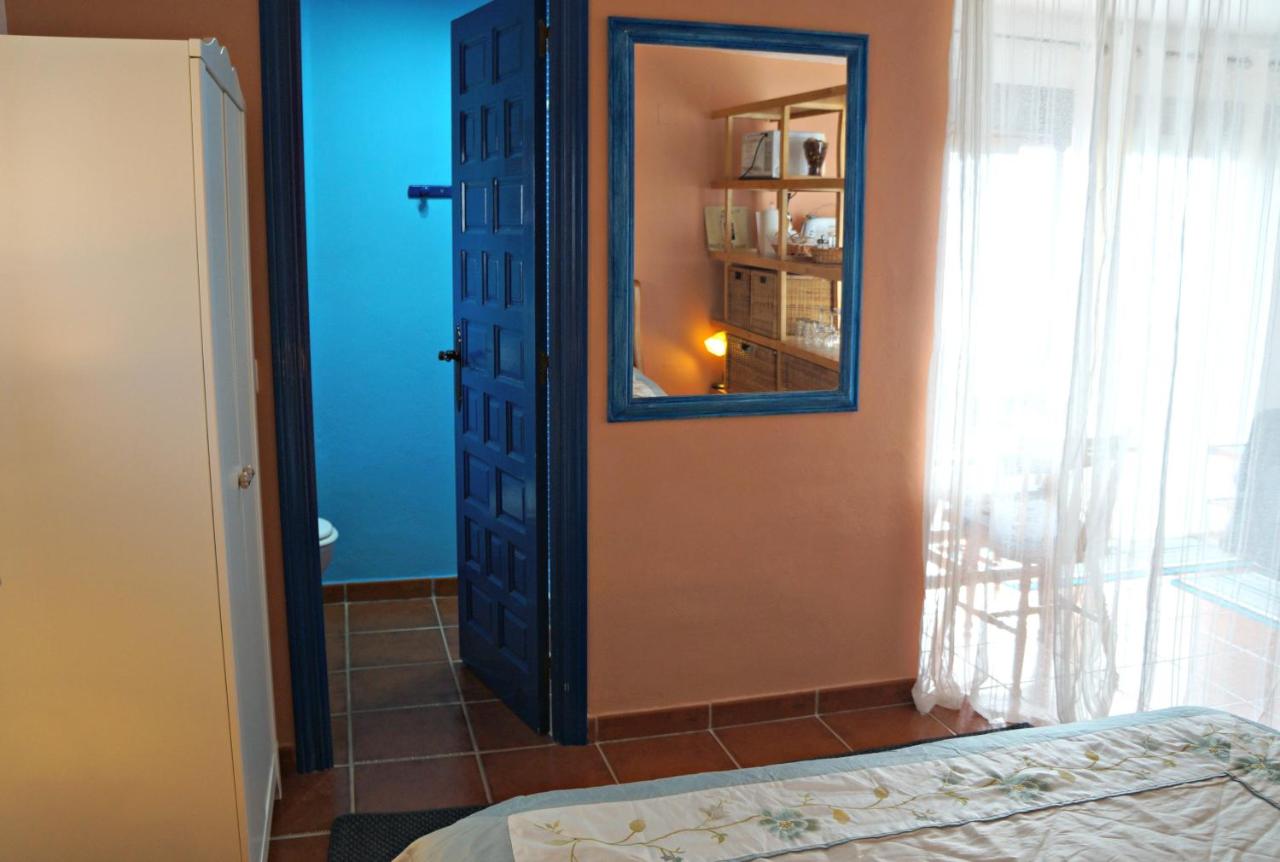 Vine Ridge Studio, Apartment & Pool, Comares, Spain - Booking.com