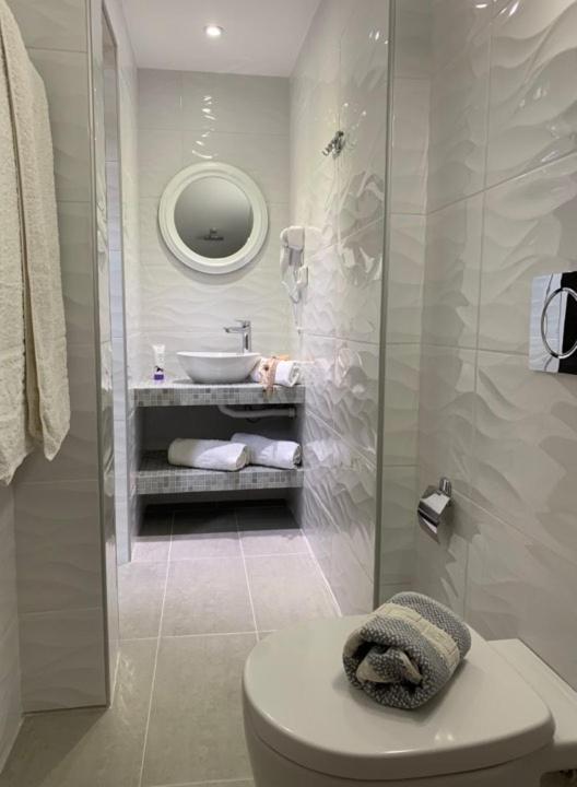 Philoxenia Hotel & Studios - 3