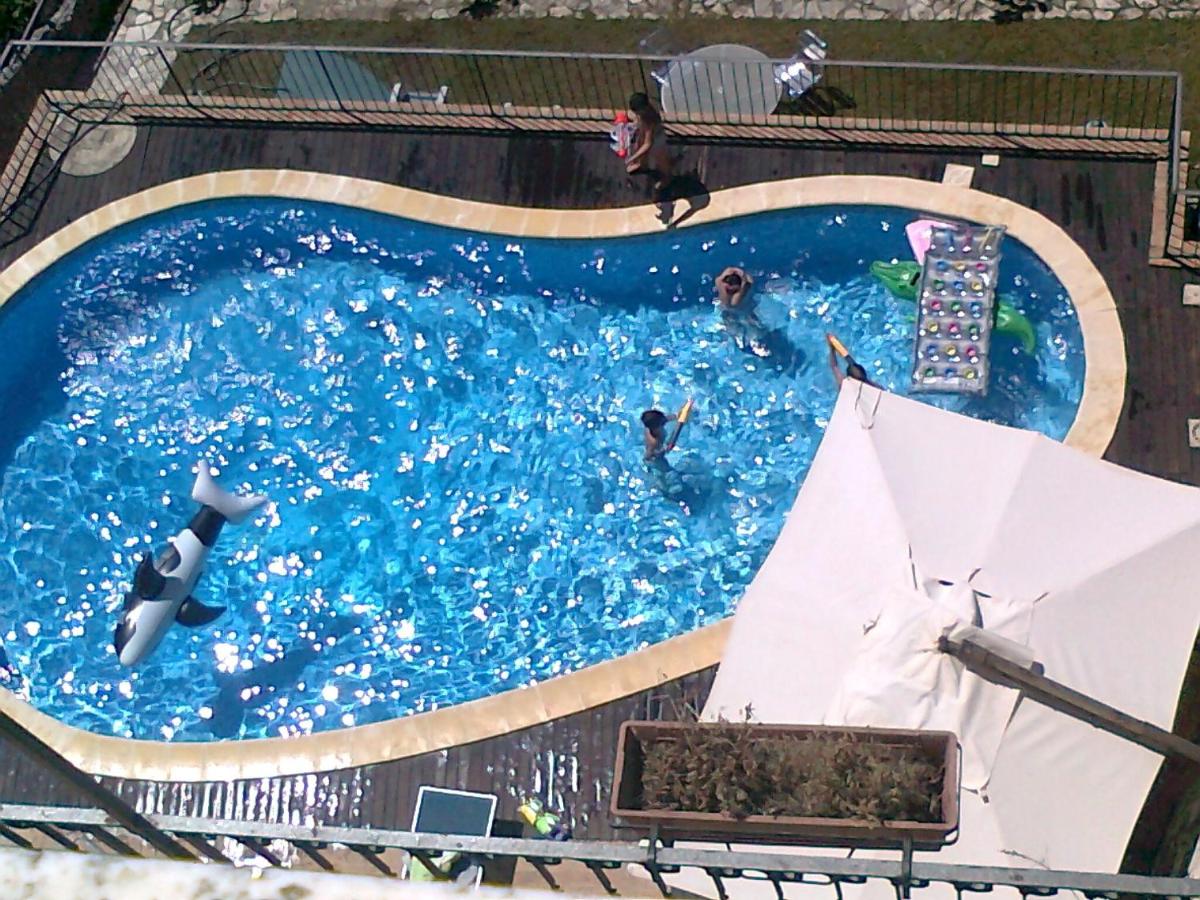 Rooftop swimming pool: Residence Zelzar