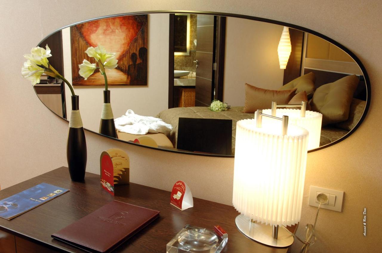 Regency Palace Hotel photo