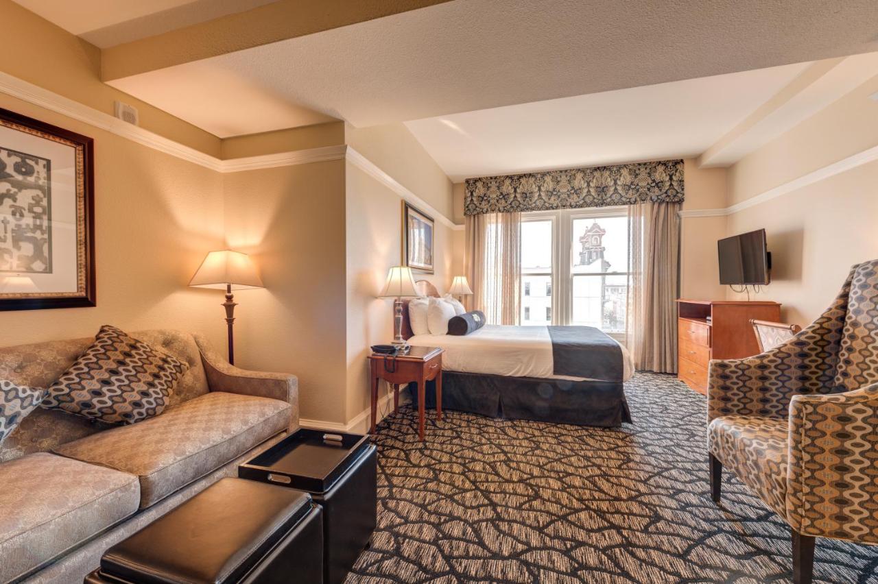 Gaslamp Plaza Suites — photo 10